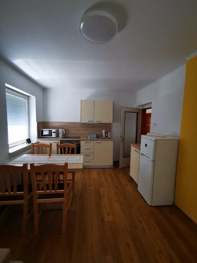 Apartmaji Tomsic Mojstrana Eksteriør bilde